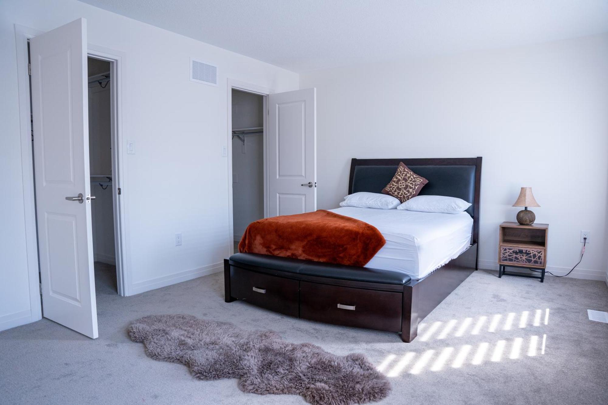 Modern 4Br House In Barrie! Villa Екстериор снимка